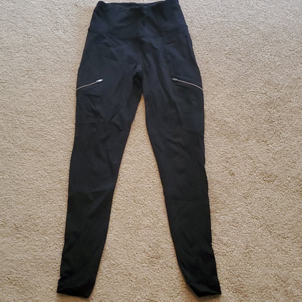 Athleta legging with pockets